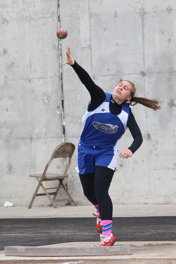 Sheridan Spicher throwing